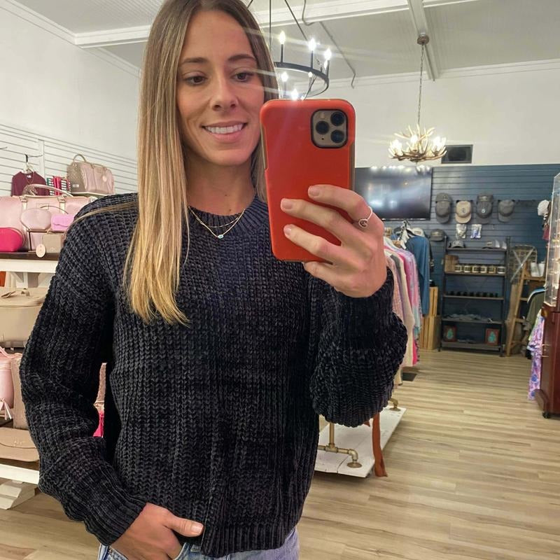 Knitted Semi Cropped Sweater In Black