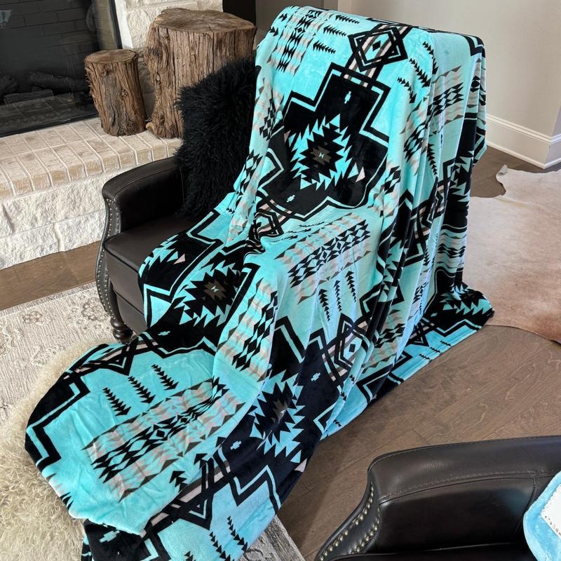 Mountain Dreams Lightweight Throw Blanket 78"x90"