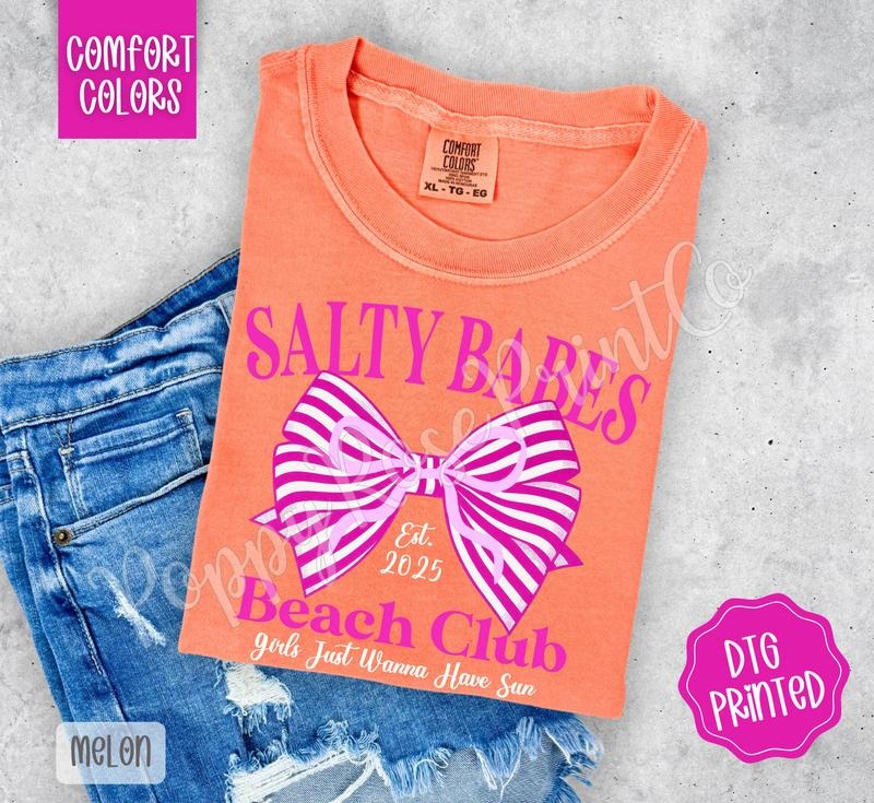 Salty babes beach club Shirt Comfort Colors, Trendy Graphic Women's Tee, Gift for Her