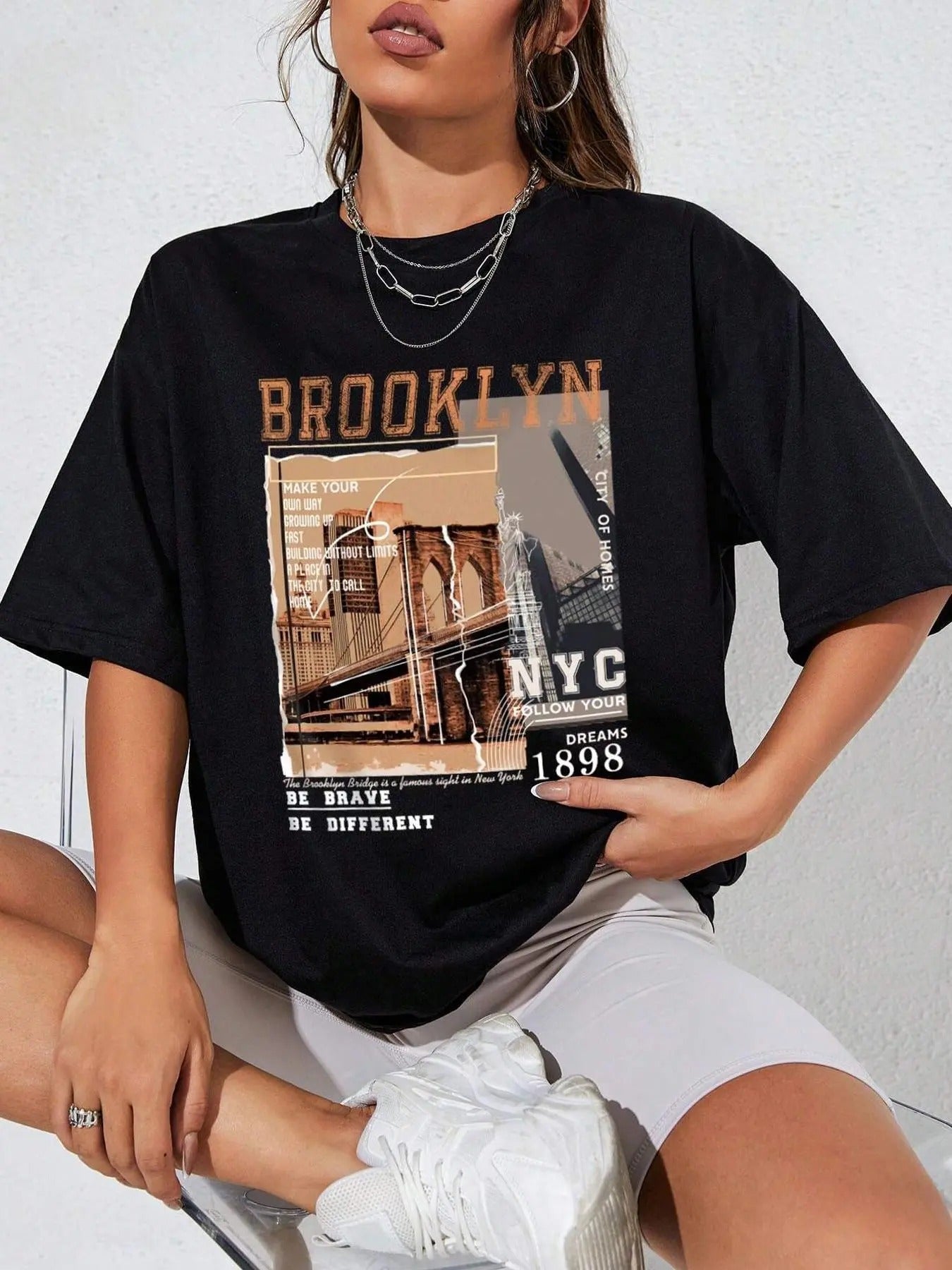 Women's Landscape & Letter Print Round Neck Tee, Trendy Casual Short Sleeve T-shirt for Daily Wear, Ladies Outfit for All...