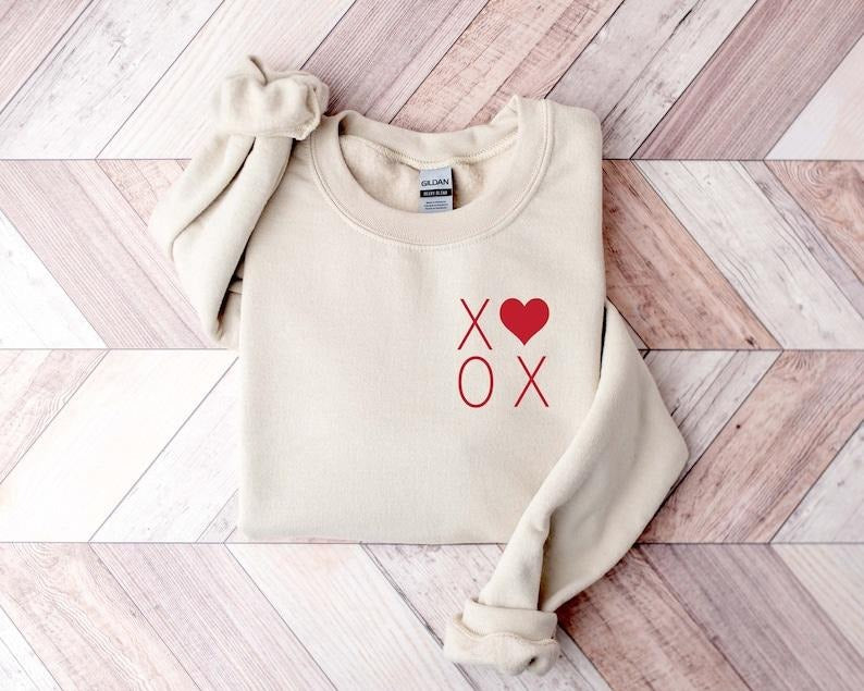 XOXO Heart Sweatshirt, Valentine Sweatshirt, Women Love Cute Crewneck, Cute Valentine Shirt, Valentines Hoodie and Sweater; T-shirt Cotton Polyester Cotton Polyester