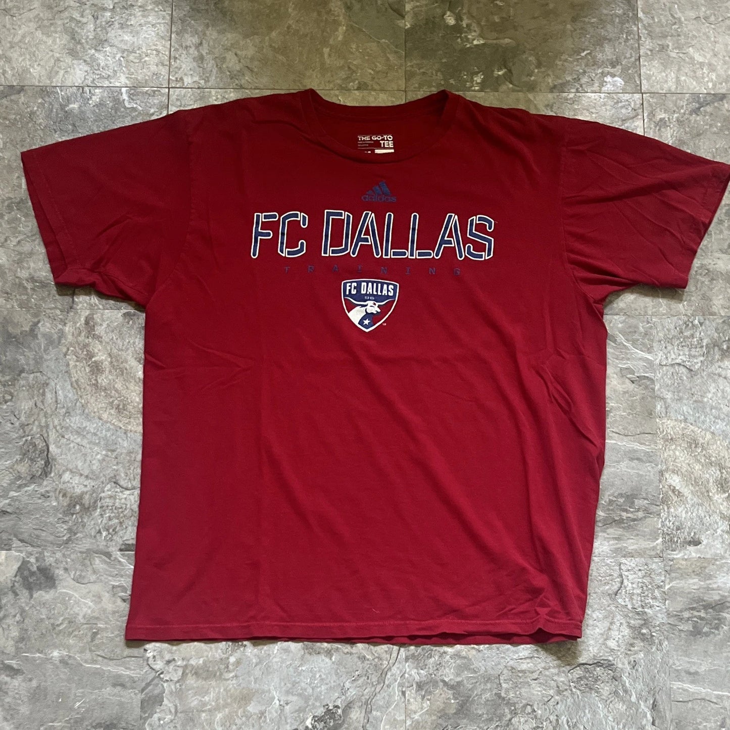 adidas FC Dallas The Go-To Tee Men's Red Graphic T-Shirt Cotton Crew Neck XL