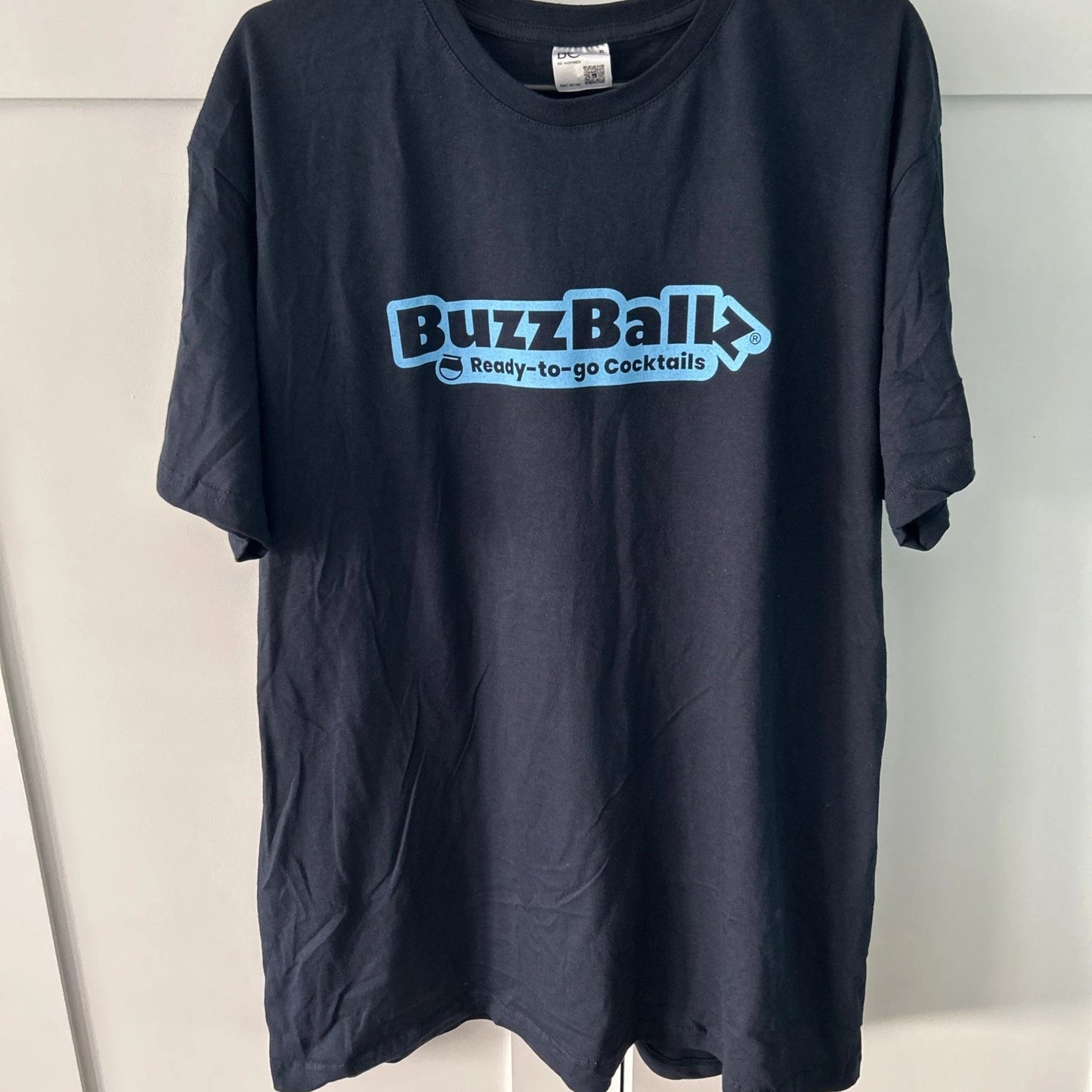 BuzzBallz Ready-to-go Cocktails Printed T-shirt M