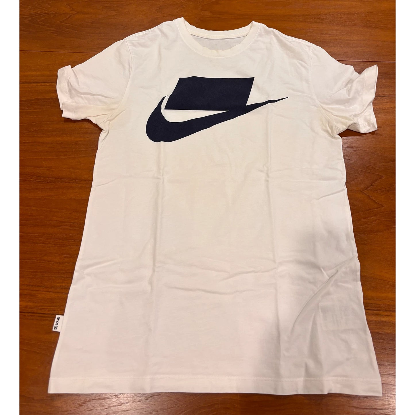 Nike NSW - Blank Logo Shirt - Short Sleeve Crew Neck - LARGE White