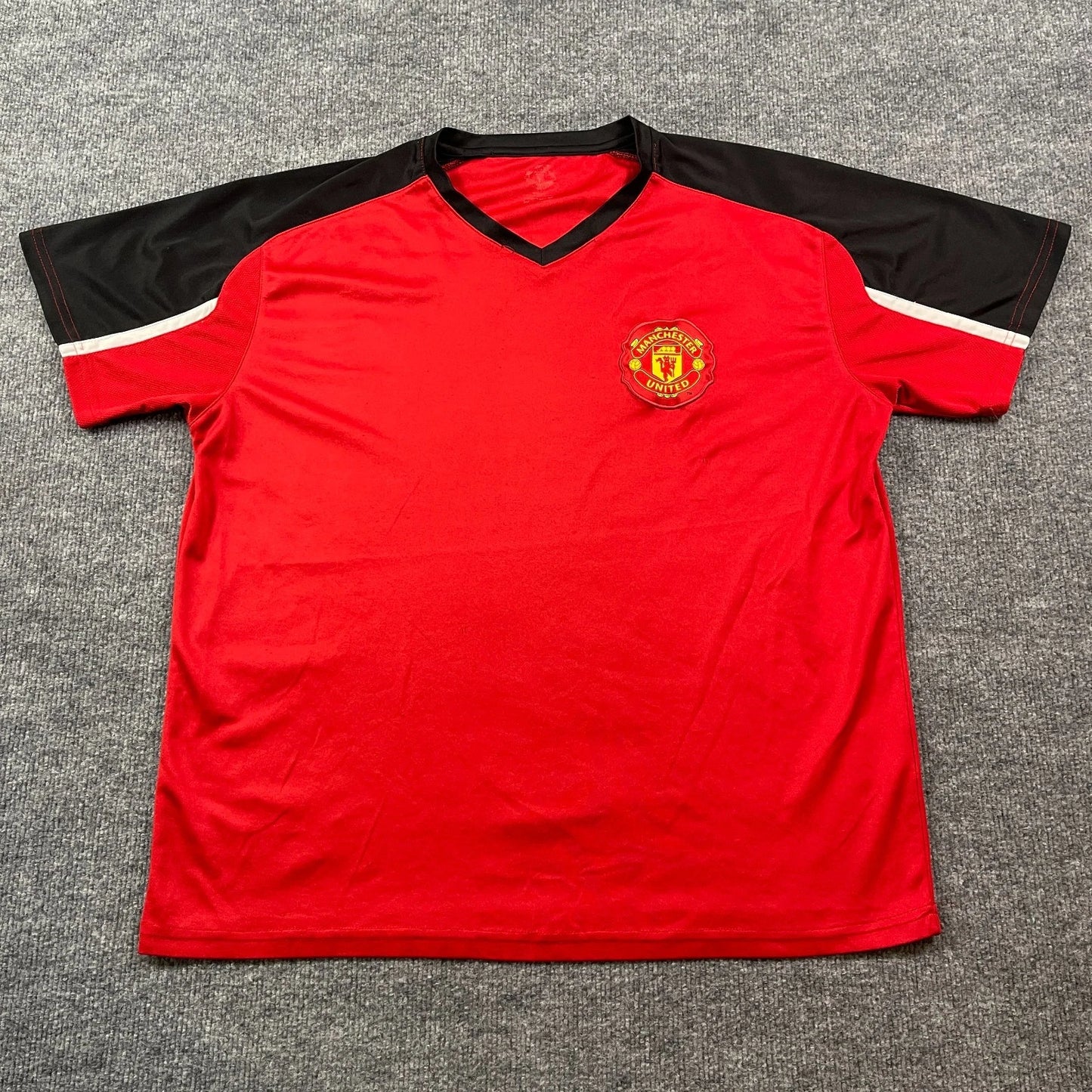 Manchester United Soccer Shirt Large 23x27 Red Black