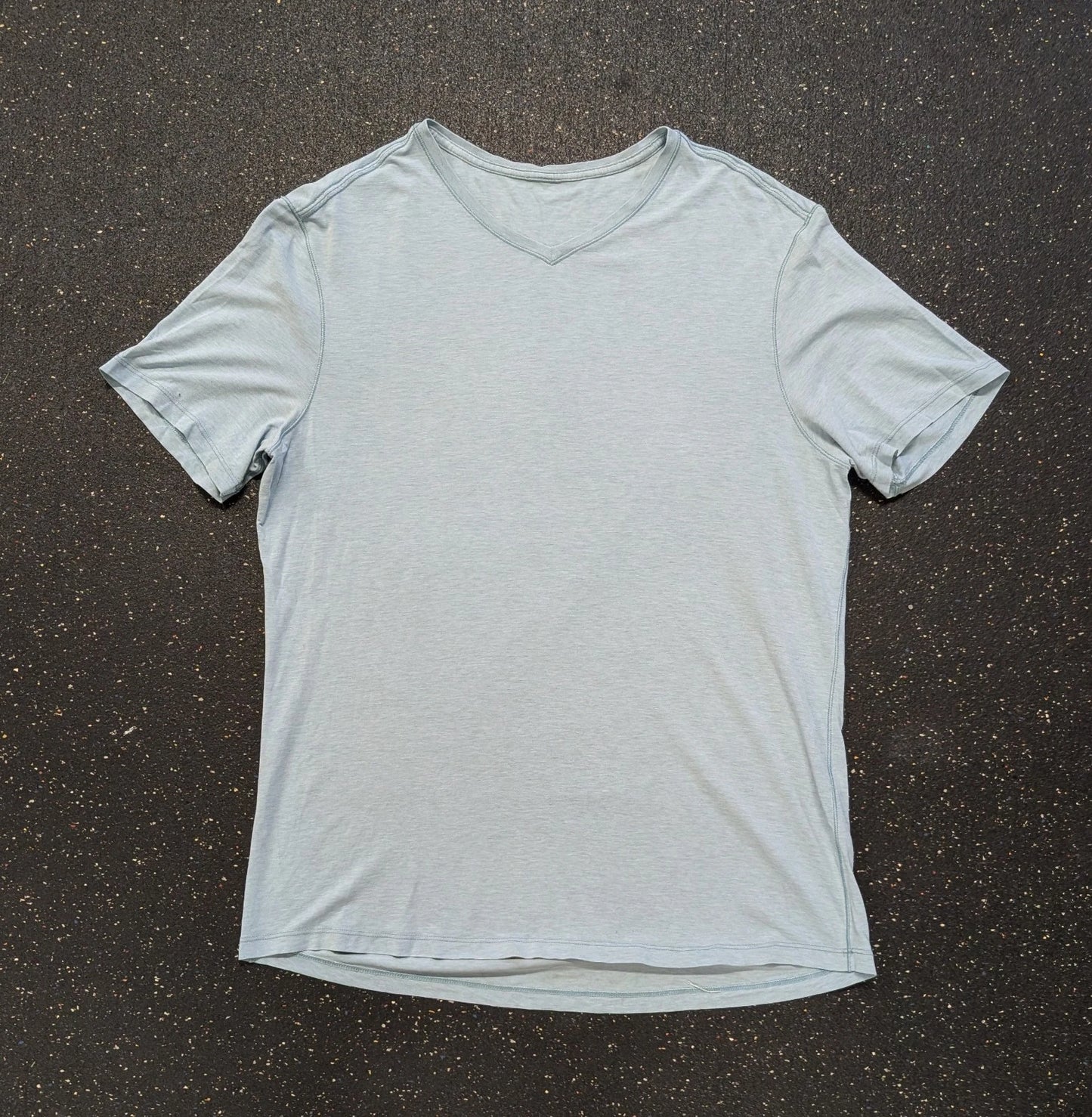 Lululemon 5 Year Basic Tee Shirt Mens Large Blue V Neck Soft Jersey Minimalist