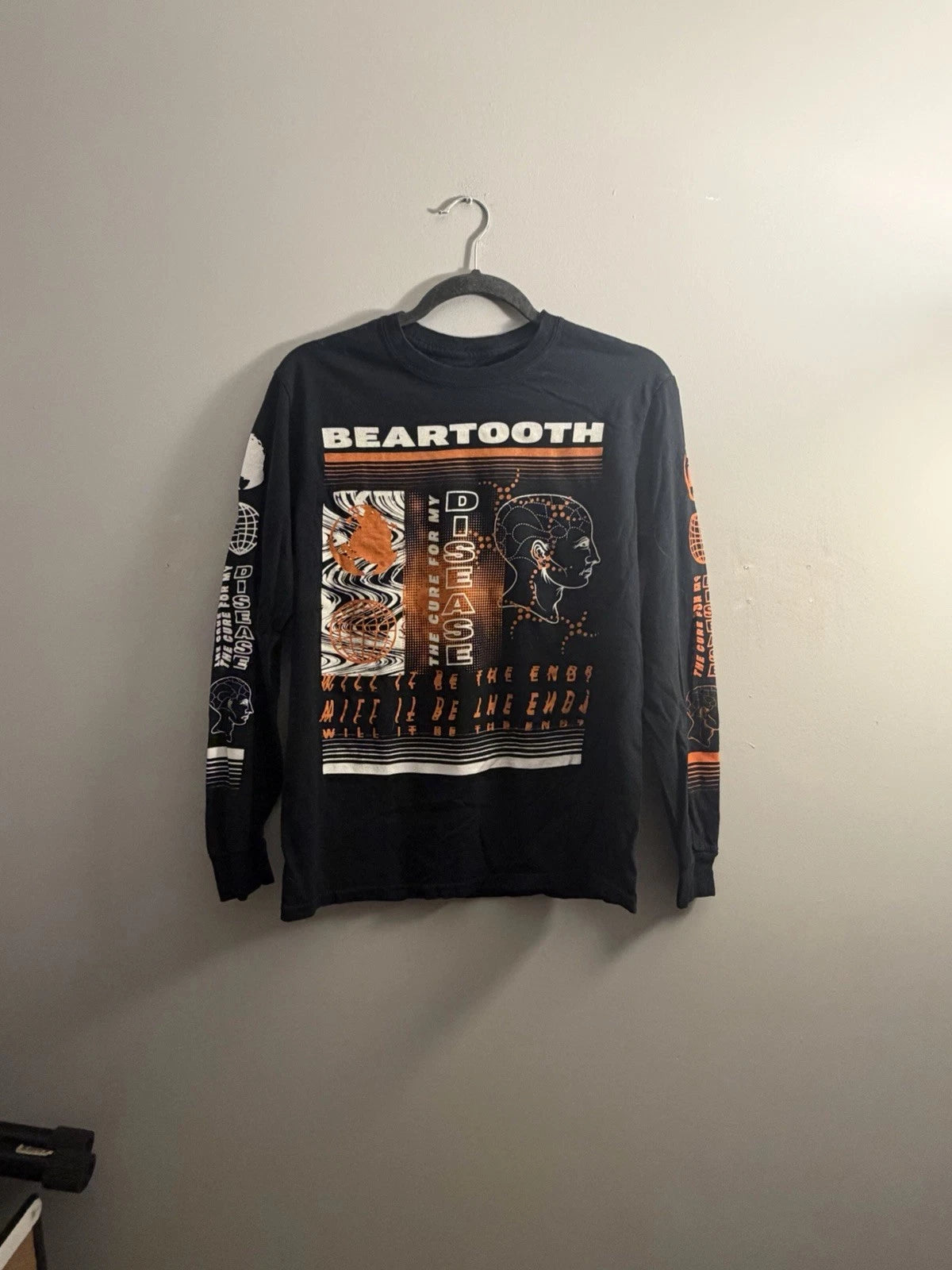 Beartooth 2018 Disease Tour, Long Sleeve Tee Shirt Size Small Black Graphic