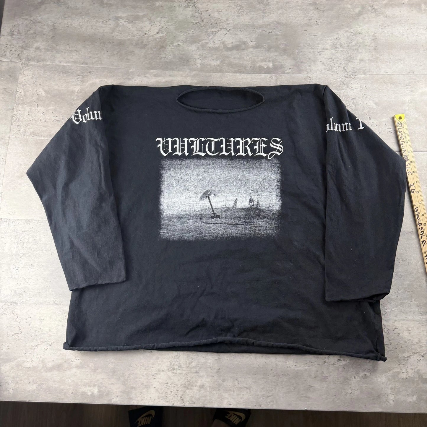 Kanye West Vultures Volume 1 Men's Black Long Sleeve Shirt Size xl Oversized