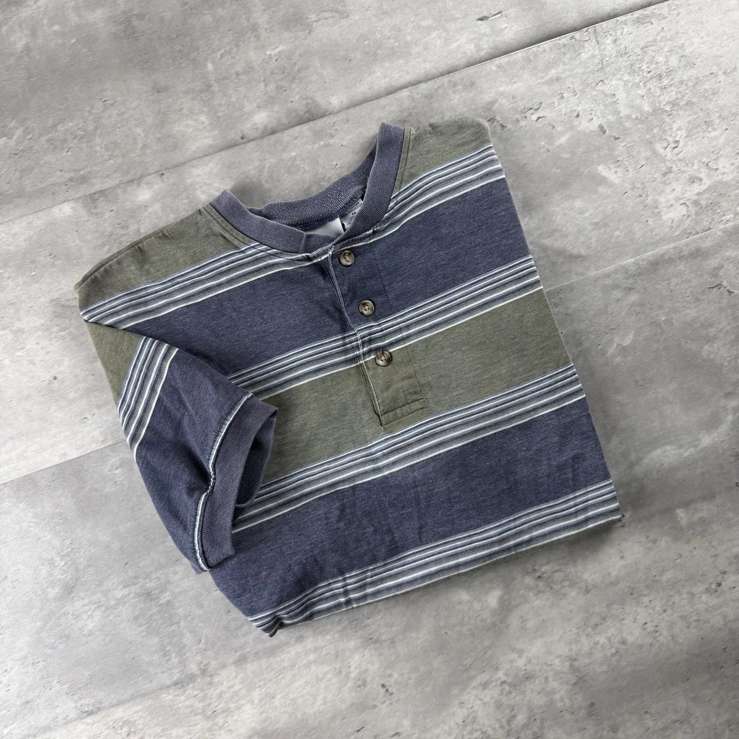 Willow Bay Men's Blue Striped Henley T-Shirt Size M 90s Casual Cotton Blend