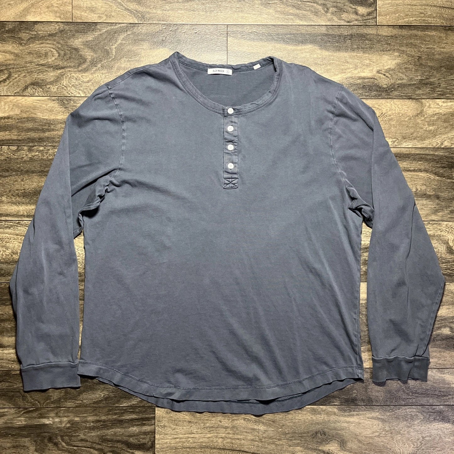 Buck Mason Long Sleeve Henley Shirt Men's XL Charcoal Gray Curved Hem EUC
