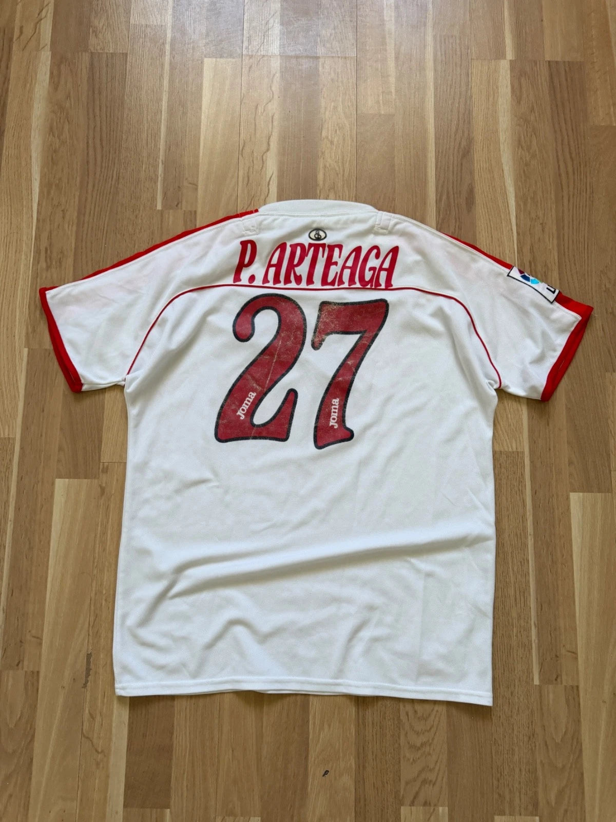 t shirt jersey vintage soccer Sevilla 2002/2003 Artega number 27