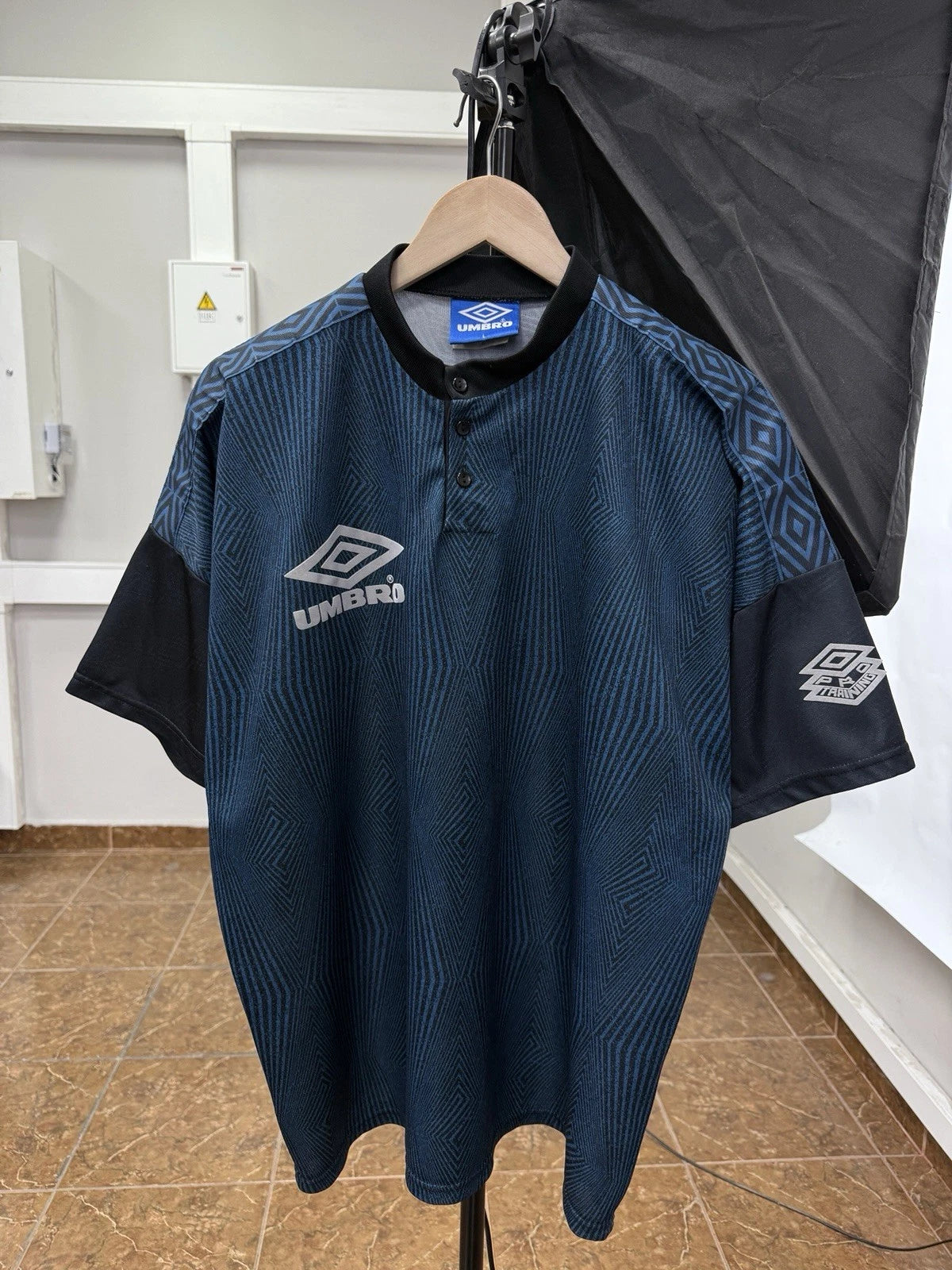 ๐ฌ๐ง Vintage 90s Umbro Pro Training Soccer Jersey Football Rare Size L