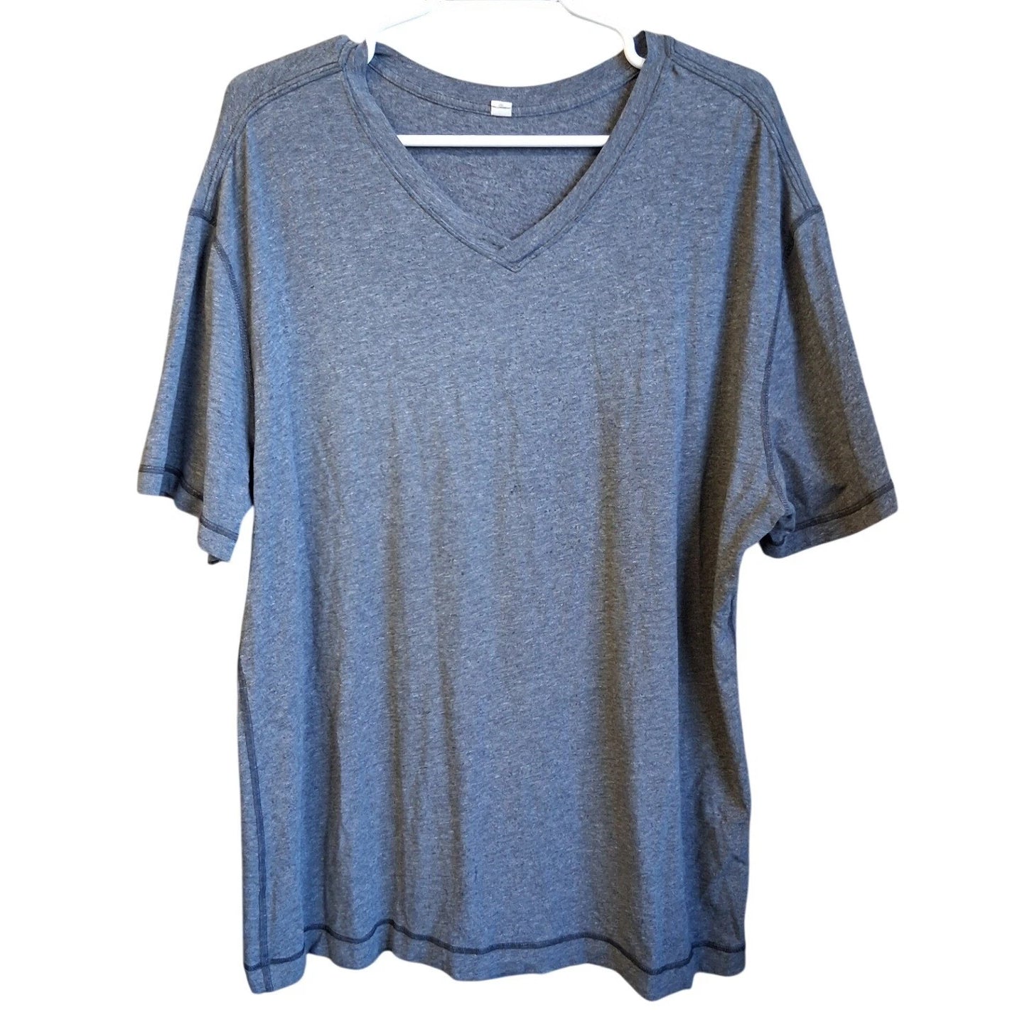 Lululemon Men's Gray V-neck SS Performance Tshirt