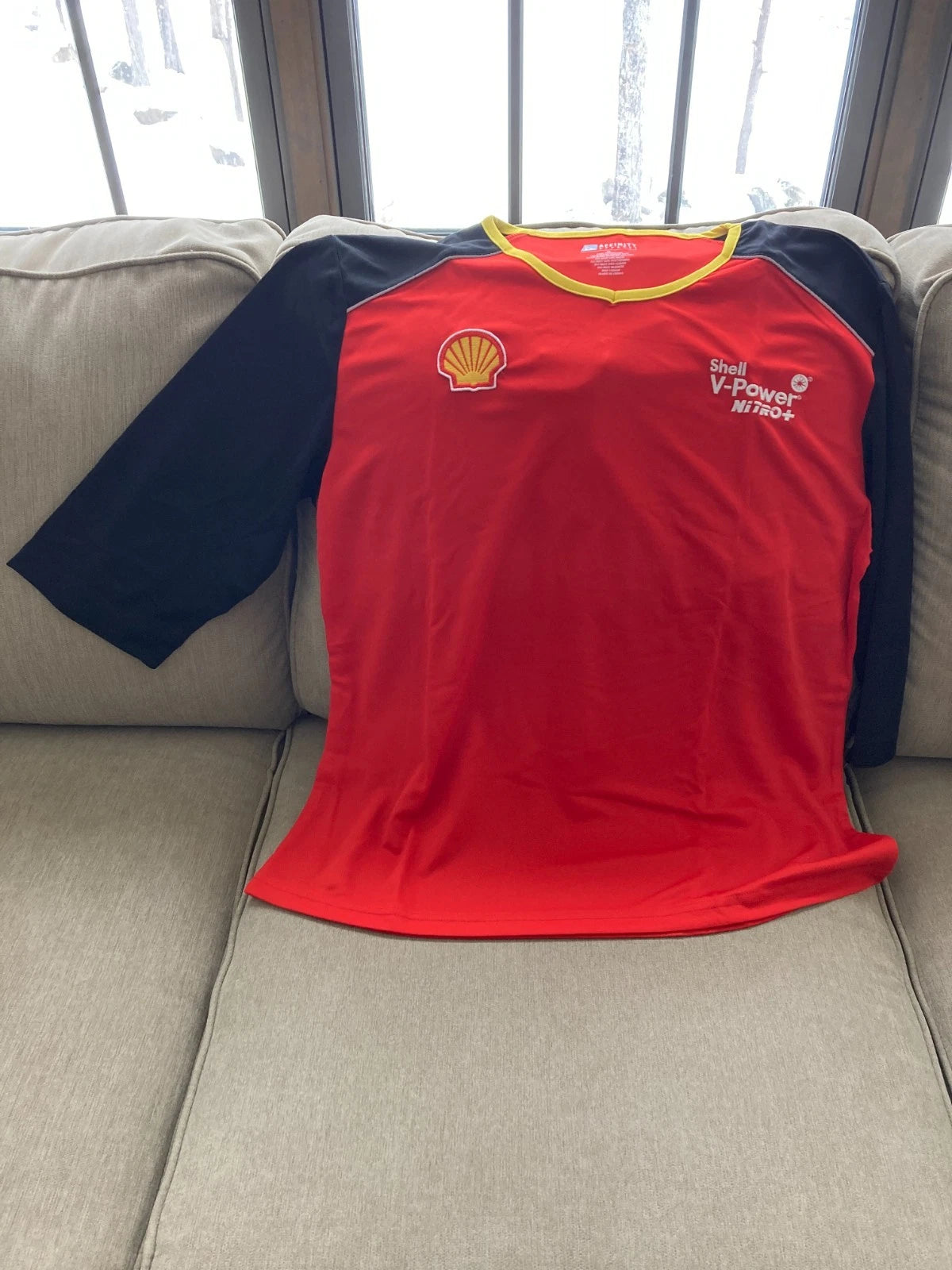 Shell Oil Red V-Power Nitro+ long sleeve shirt yellow “Y” neck (L)