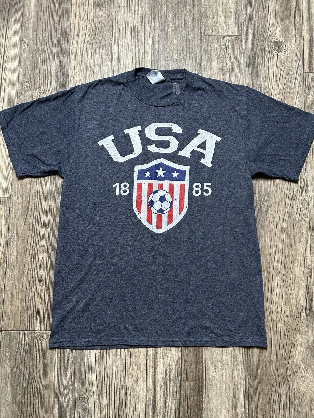 Port & Company USA Soccer T-Shirt Men's M Heather Blue Fan Favorite 1885 Graphic