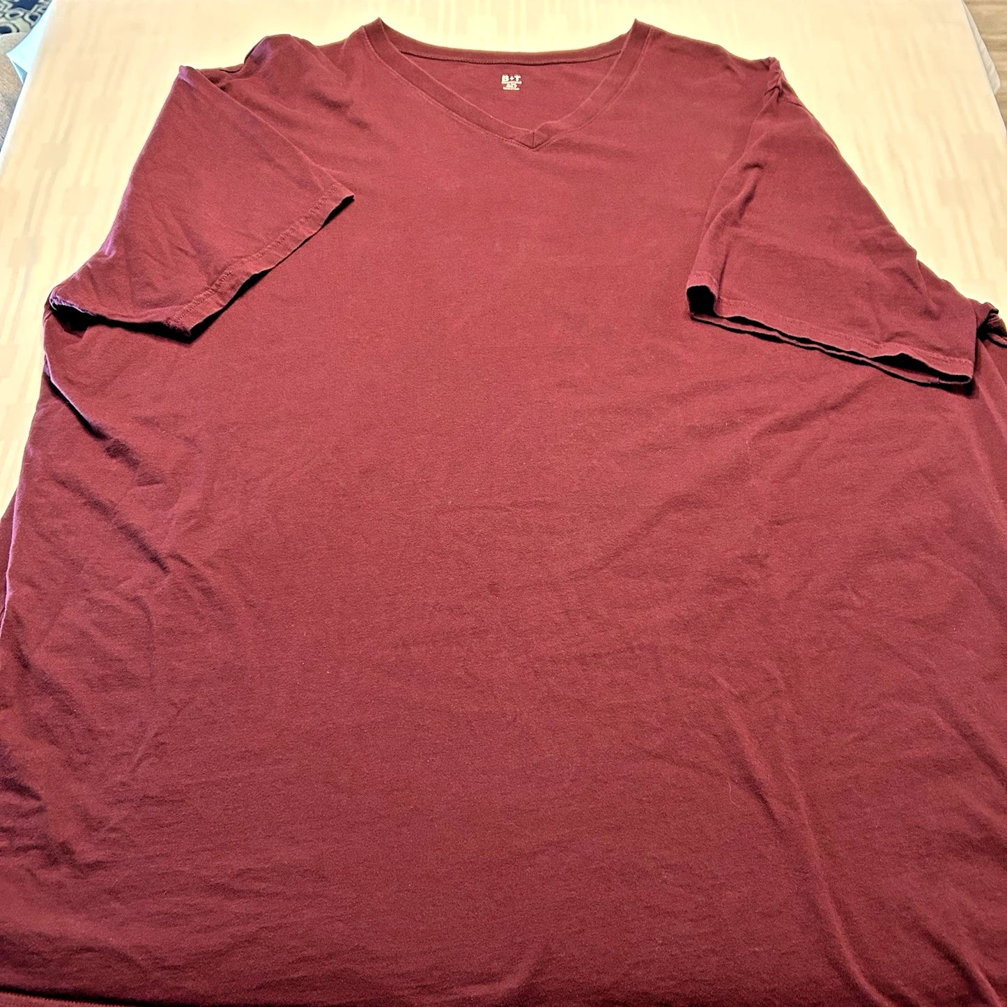 B+T Essentials by DXL 5XLT V-Neck Short Sleeve Cotton Burgundy Men's T-Shirt