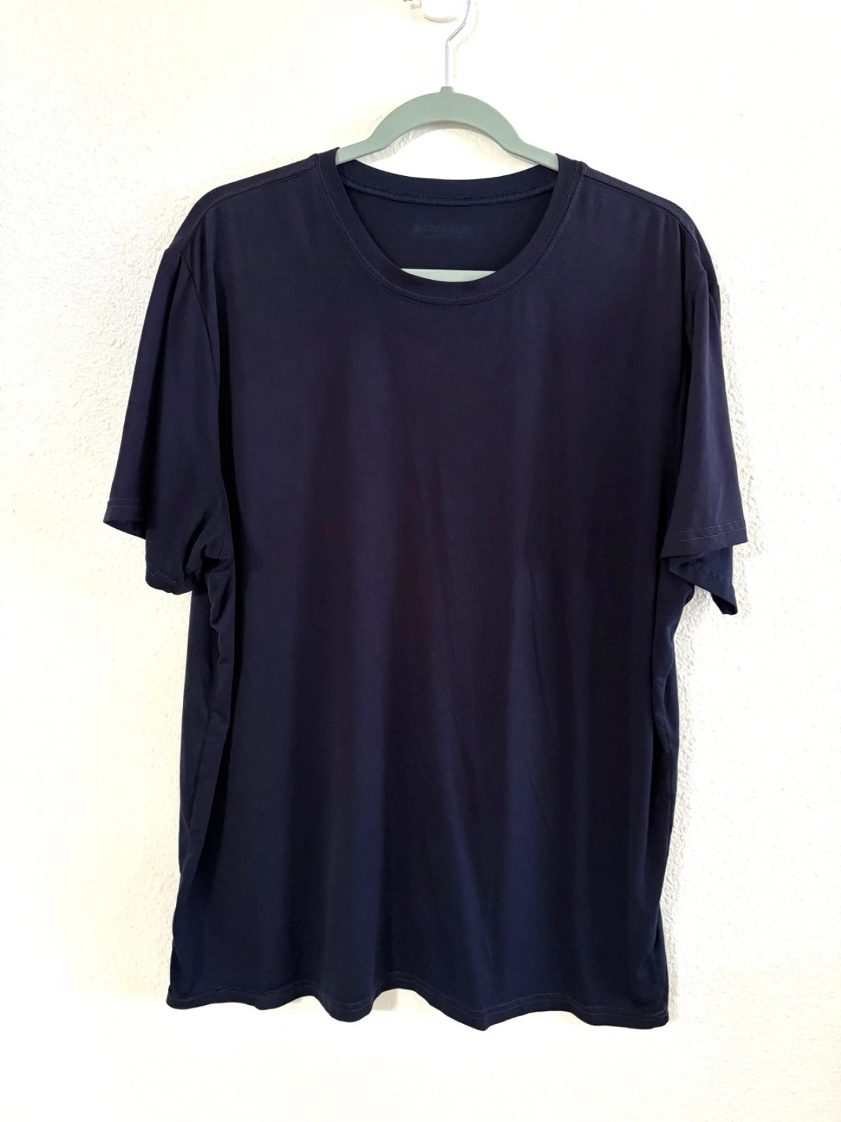 Mens Coolkeep navy t-shirt size large excellent condition