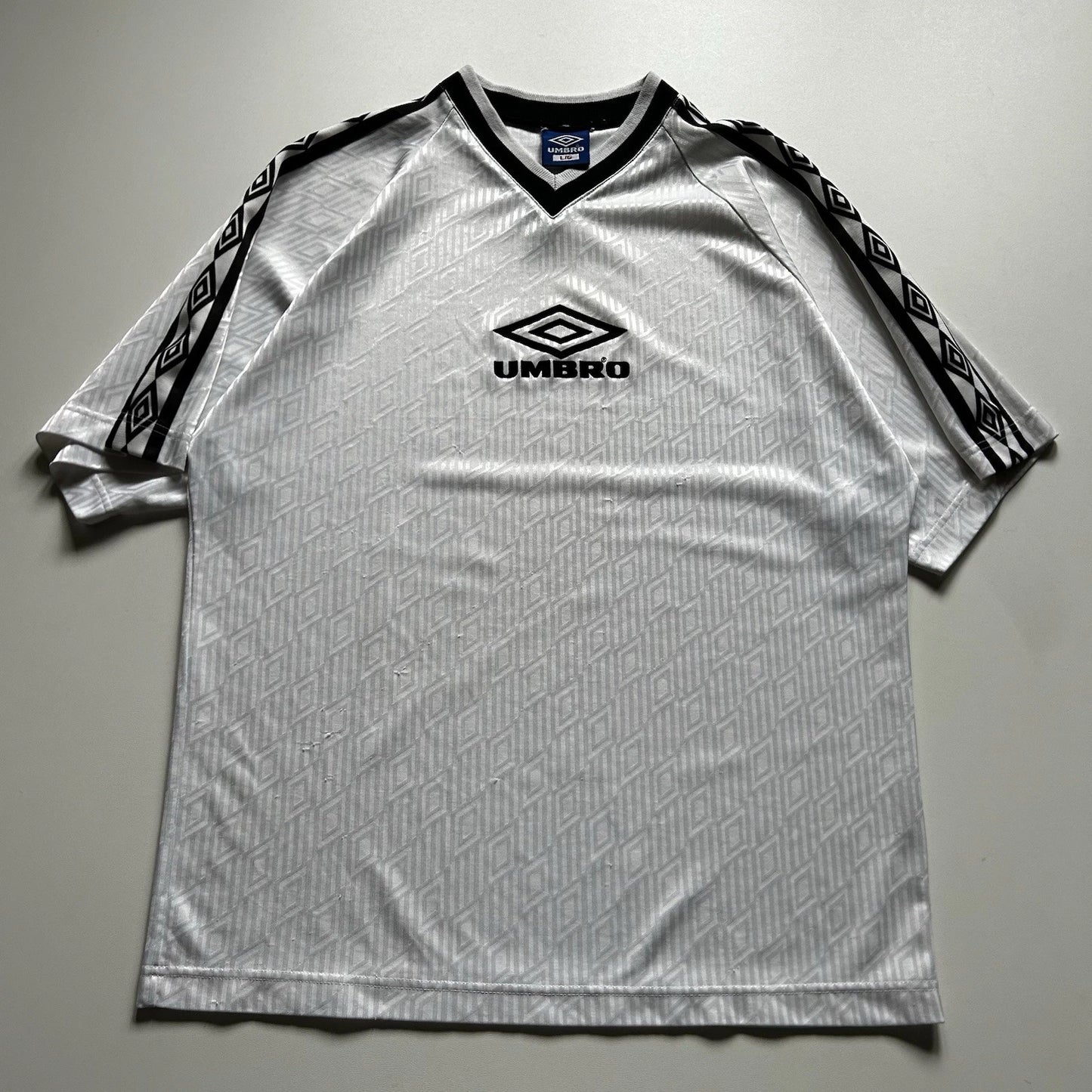Vintage 90s Umbro Shirt Sz Large White Diamond Pattern Soccer Jersey Center Logo