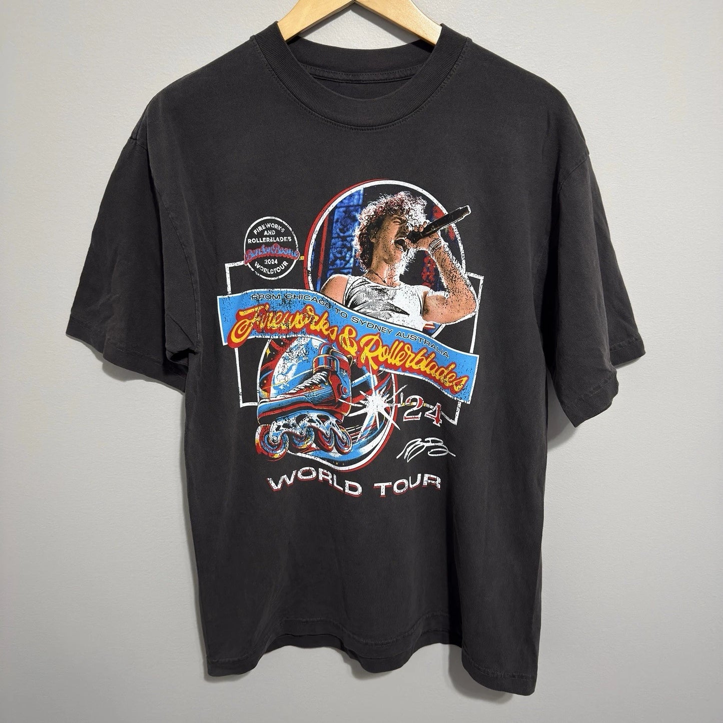 Benson Boone Mens Medium 2024 Official Concert Tour T-Shirt