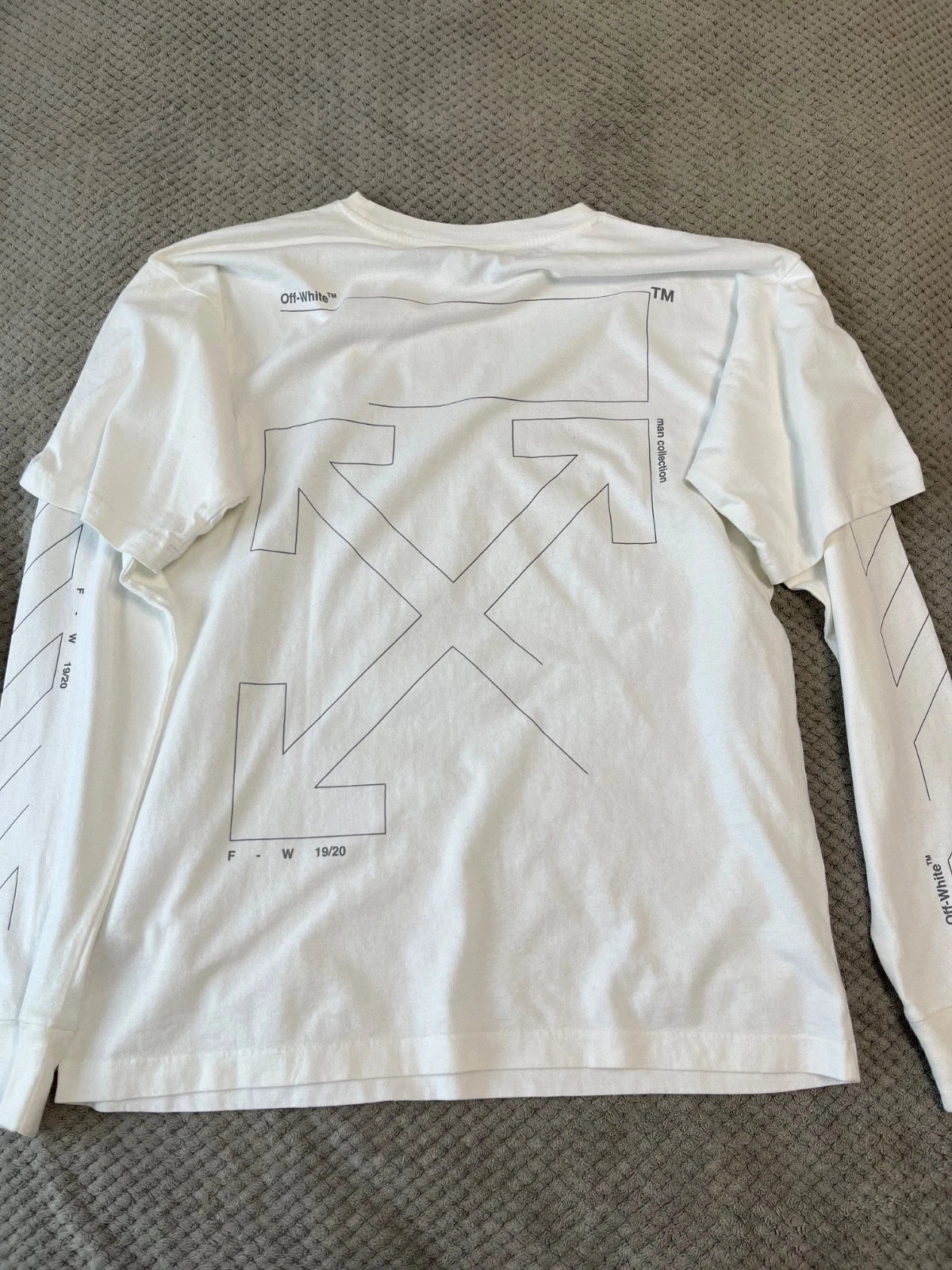 Off-white Long Sleeve T-shirt