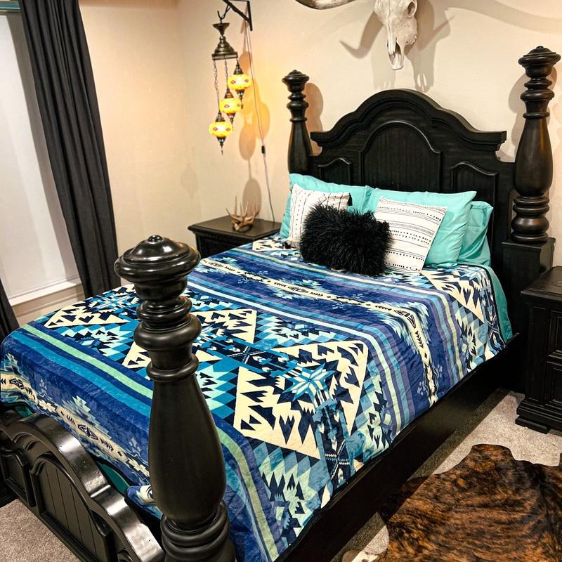 zBlue Moon Oversized Blanketz