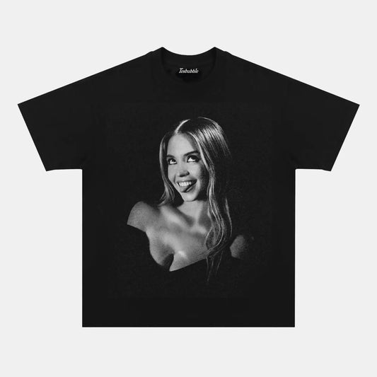 SYDNEY SWEENEY TEE â€“ NECKLACE-FREE VERSION AVAILABLE