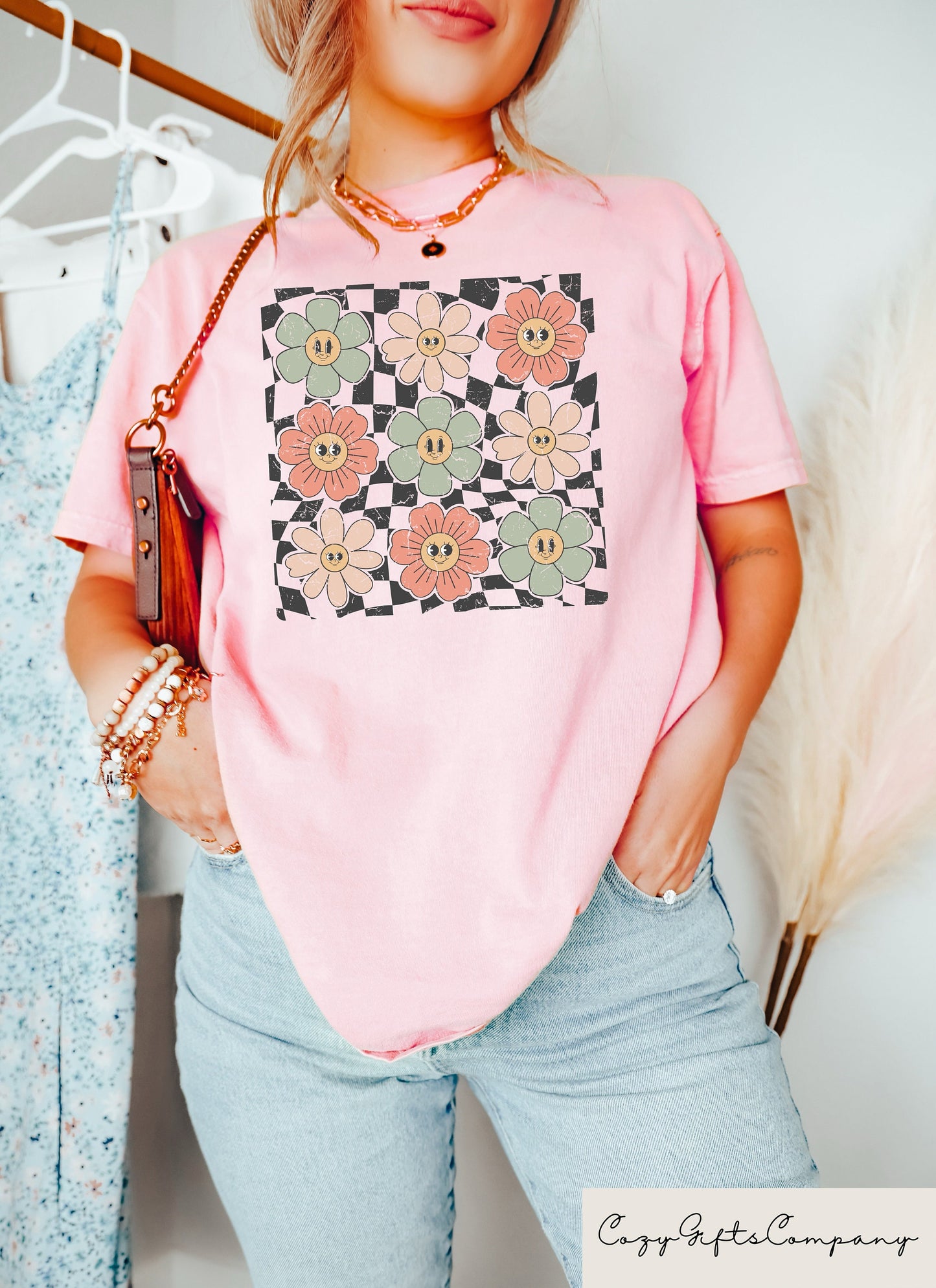 Retro Checkered Flower Retro Flowers Comfort Summer Boho Flower Boho Hippie Tee Summer (3)