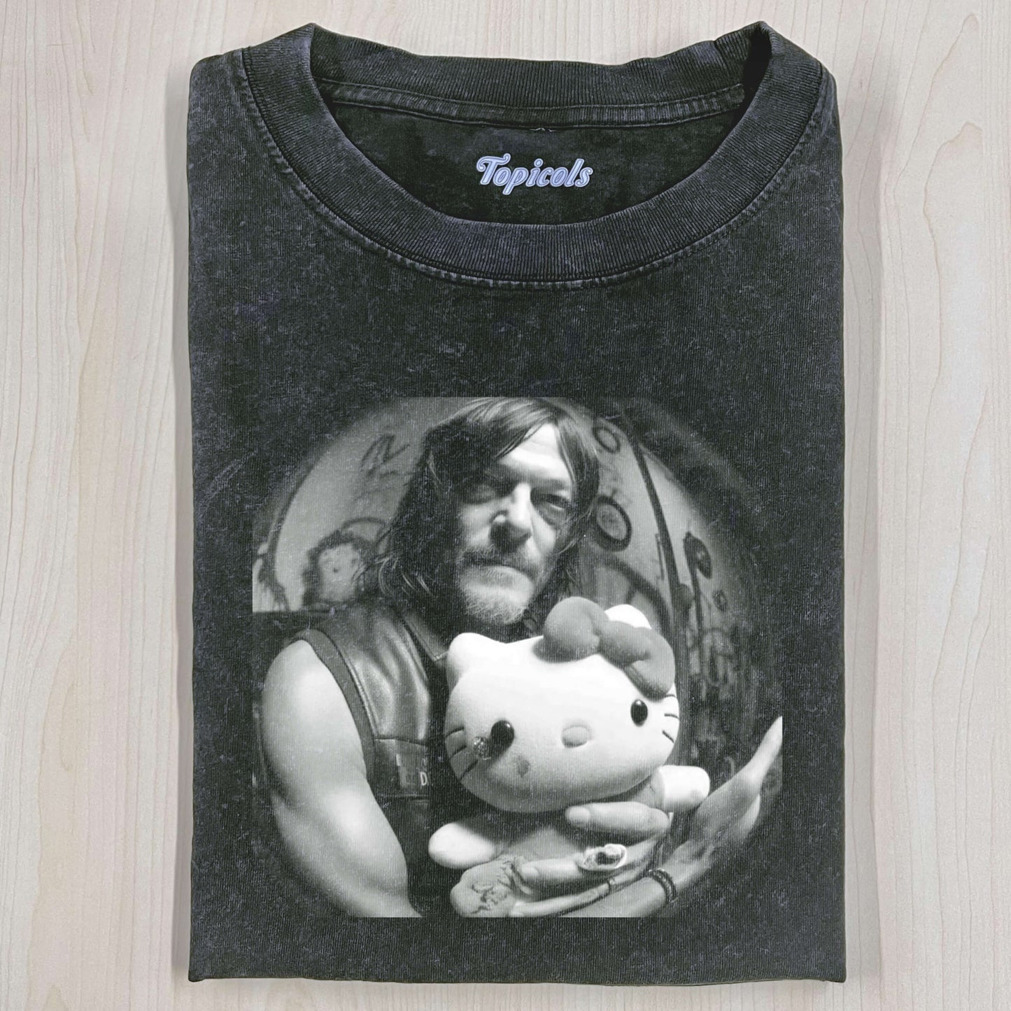 THE WALKING DEAD T-SHIRT - clothing by TeeHivey.com (Image 1)