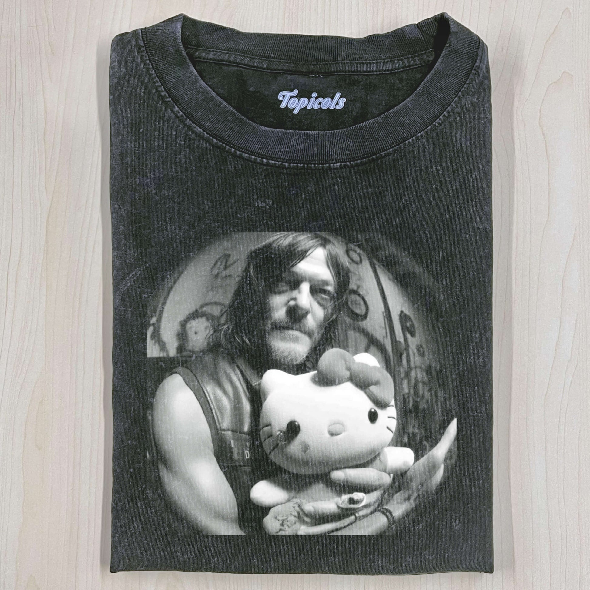 THE WALKING DEAD T-SHIRT - clothing by TeeHivey.com (Image 1)