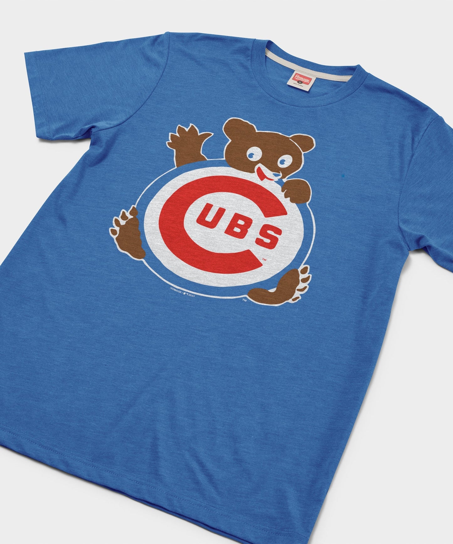 Chicago Cubs Retro Waving Bear