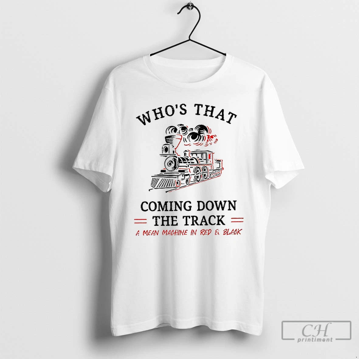 Classic The Dawgs Georgia Whos That Coming Down The Track A Mean Machine In Red - clothing by TeeHivey.com