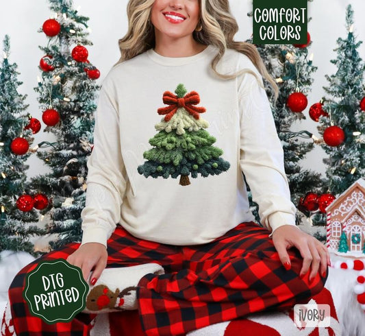 Coquette Faux Yarn Christmas Tree  Comfort Colors Long Sleeve T-Shirt, Cute Women's Holiday Tee
