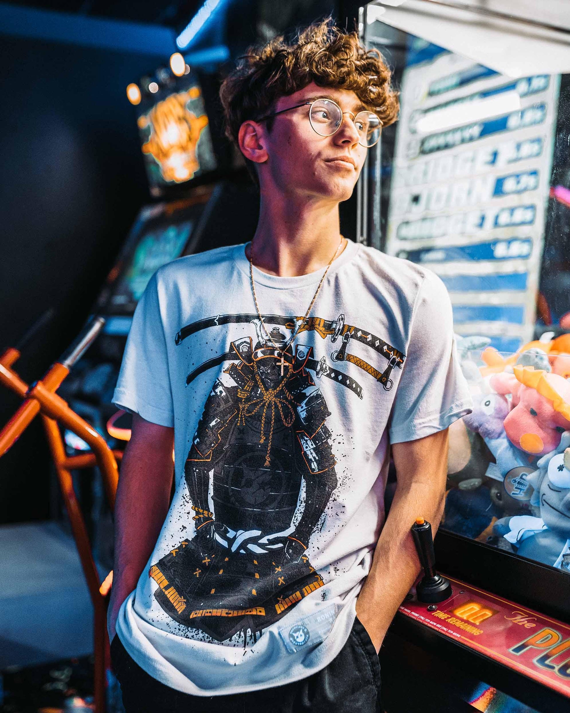 Ronin T-Shirt - clothing by TeeHivey.com (Image 2)