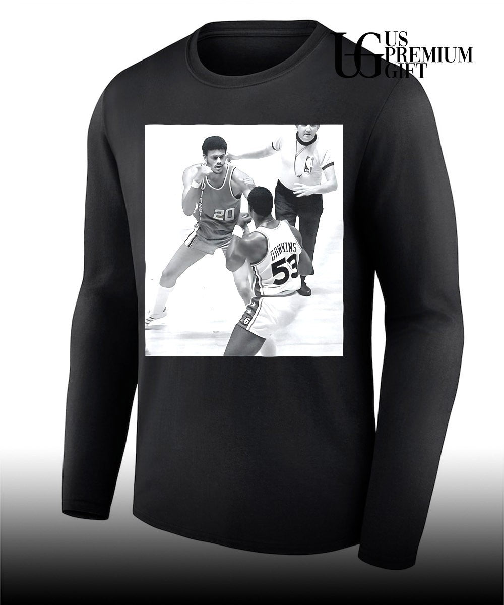 Darryl Dawkins and Maurice Lucas Square Up During The 1977 shirt