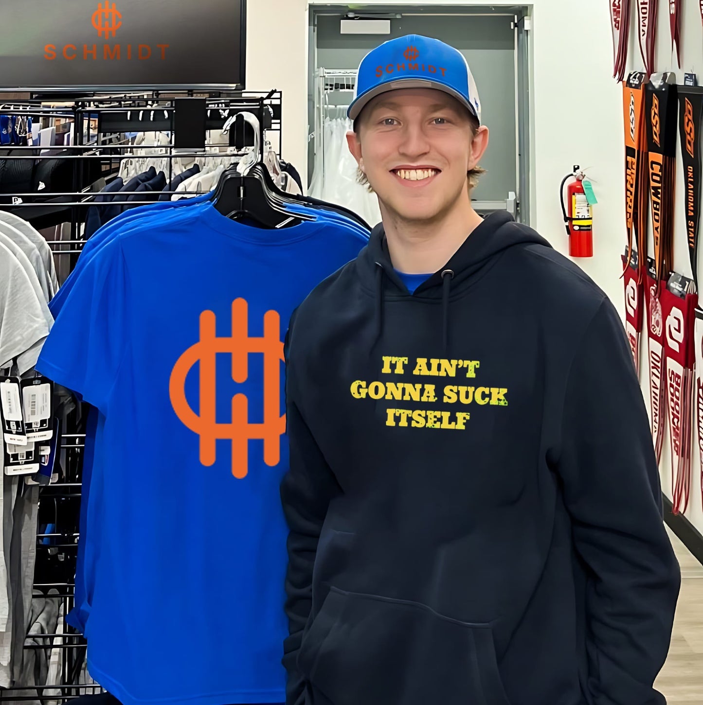It Ain’t Gonna Suck Itself Sarcastic Humor Bold Statement shirt