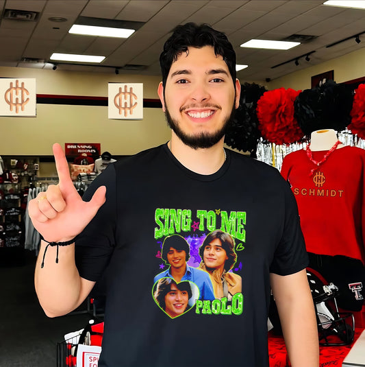 Izzie McGuire Sing To Me Paolo graphic shirt