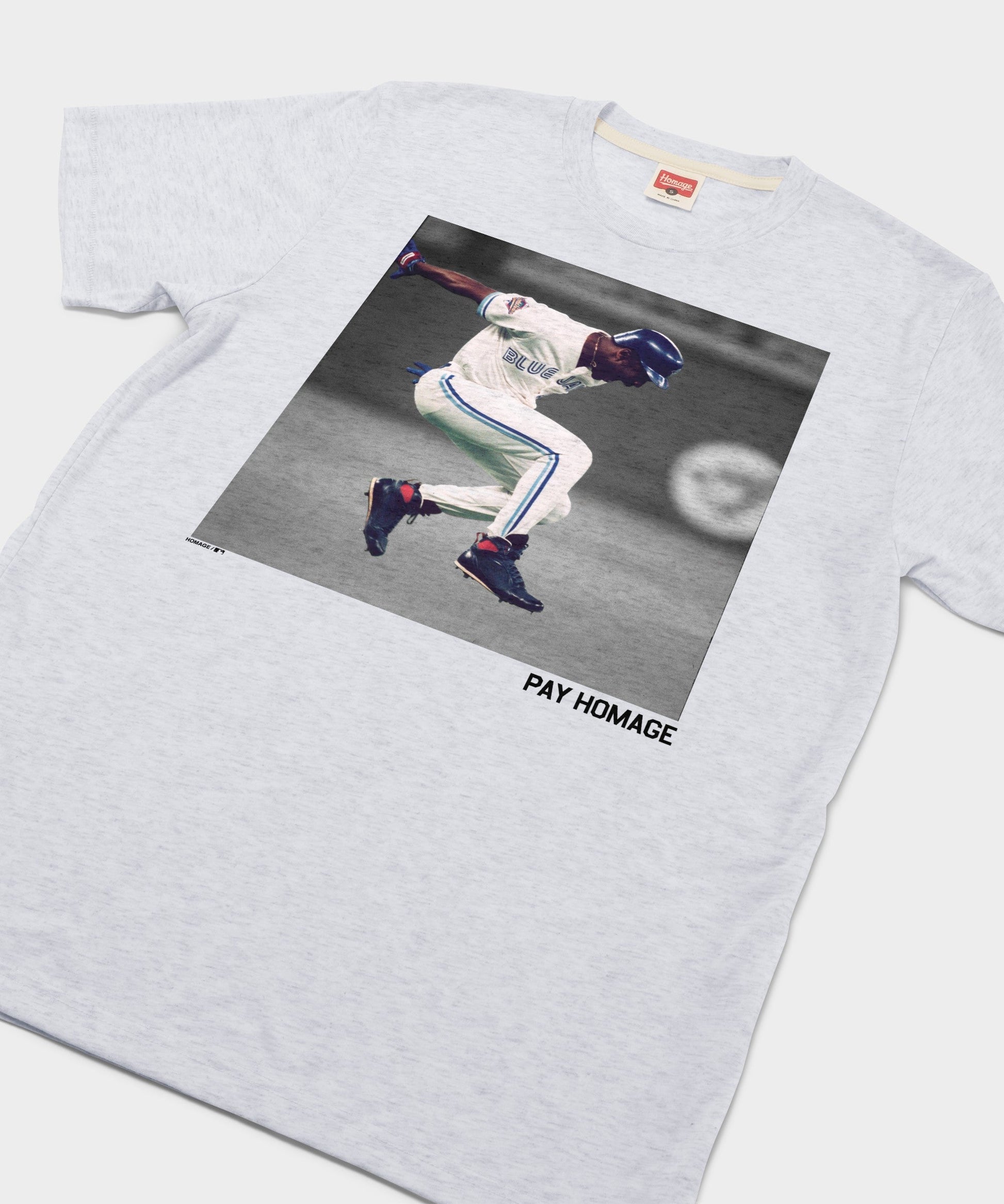 Joe Carter Pay Homage