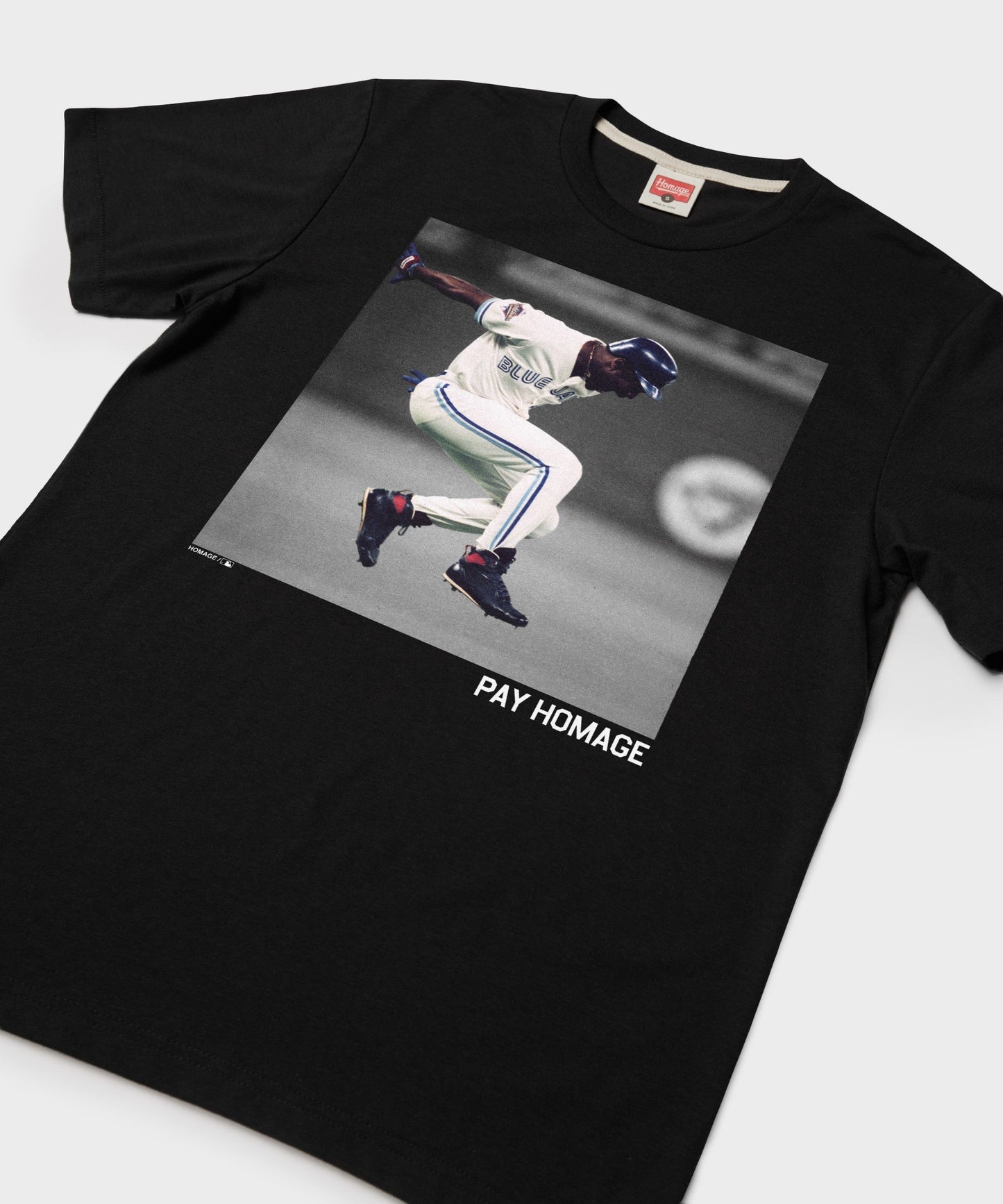 Joe Carter Pay Homage