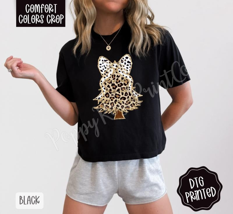 Leopard Christmas Tree Cropped Comfort Colors Tee, Trendy Holiday Tshirt for Women