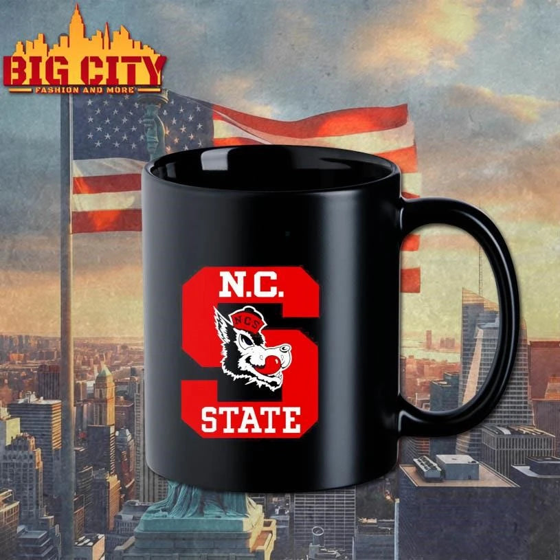N.C Will Wade Slobbering Wolf Graphic Shirt