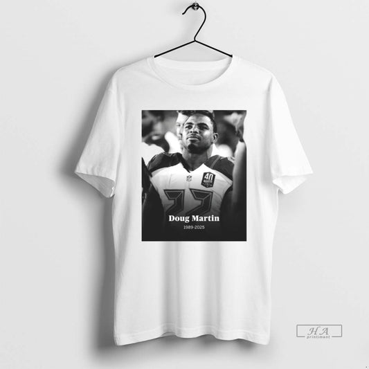 Official Rip Doug Martin A Former All Pro Running Back For The Buccaneers 1989 2025 - clothing by TeeHivey.com