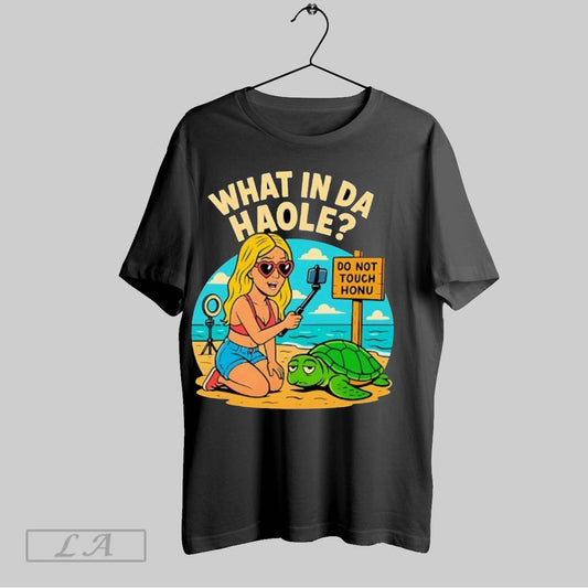 Original What In Da Haole Girl Taking Selfie With Hawaiian Monk Seal Turtle - clothing by TeeHivey.com