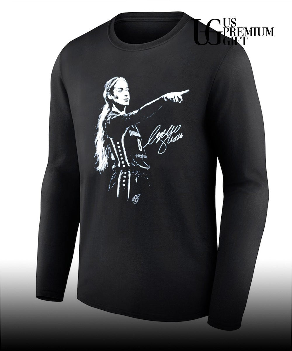 Sophie Cunningham pointing signature shirt