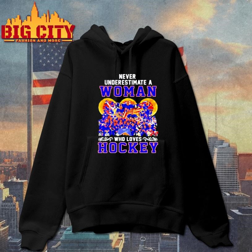 Usa women hockey never underestimate a woman who loves hockey graphic Shirt