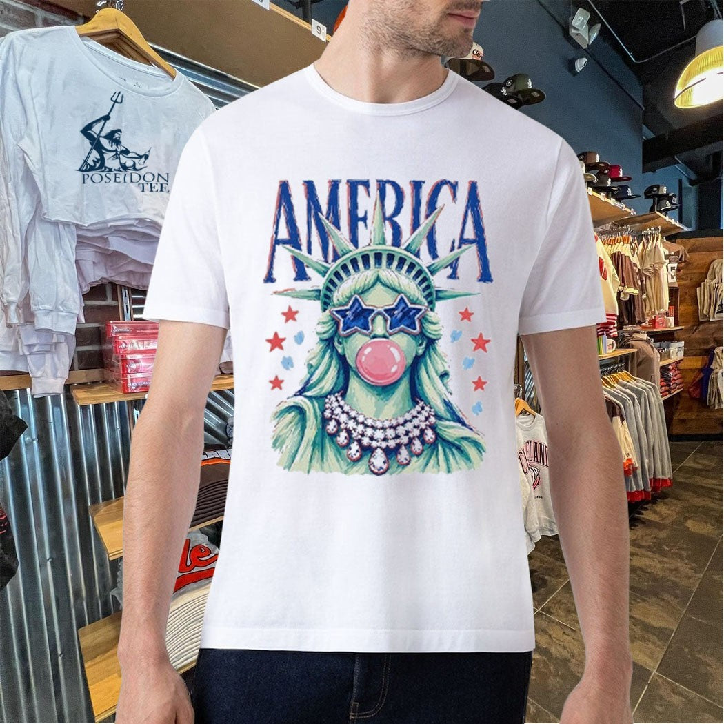 America Statue Of Liberty Blowing Bubble Gum 4th Of July T-shirt