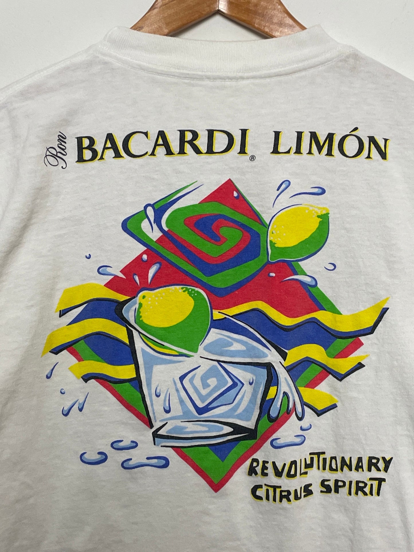 Vintage 1990s Bacardi Limon Revolutionary Citrus Spirit Rum Size Medium (2)