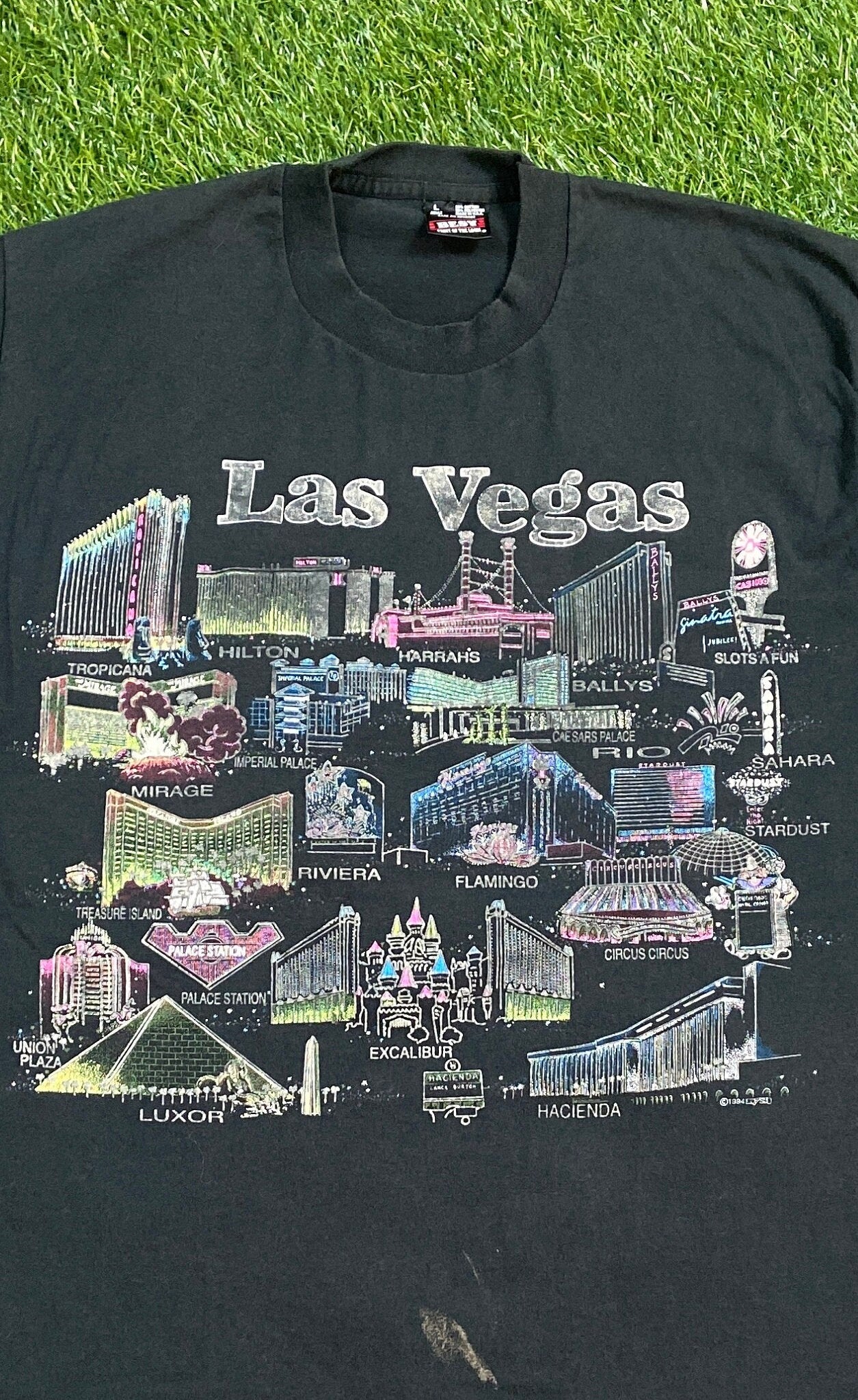 Vintage Las Vegas Tee Fruit Loom Made Usa Size Large Hotel Casino Gambling Nevada 1990s 90s (4)