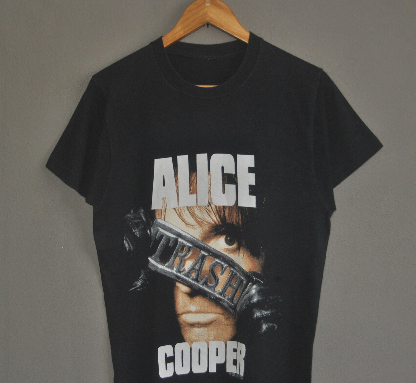 Vintage 1989 Alice Cooper Thrashes Europe Tour Concert Size Small Rare Heavy Metal Hard Glam Rock 80s Shock Rock Ozzy Osbourne Tee (3)