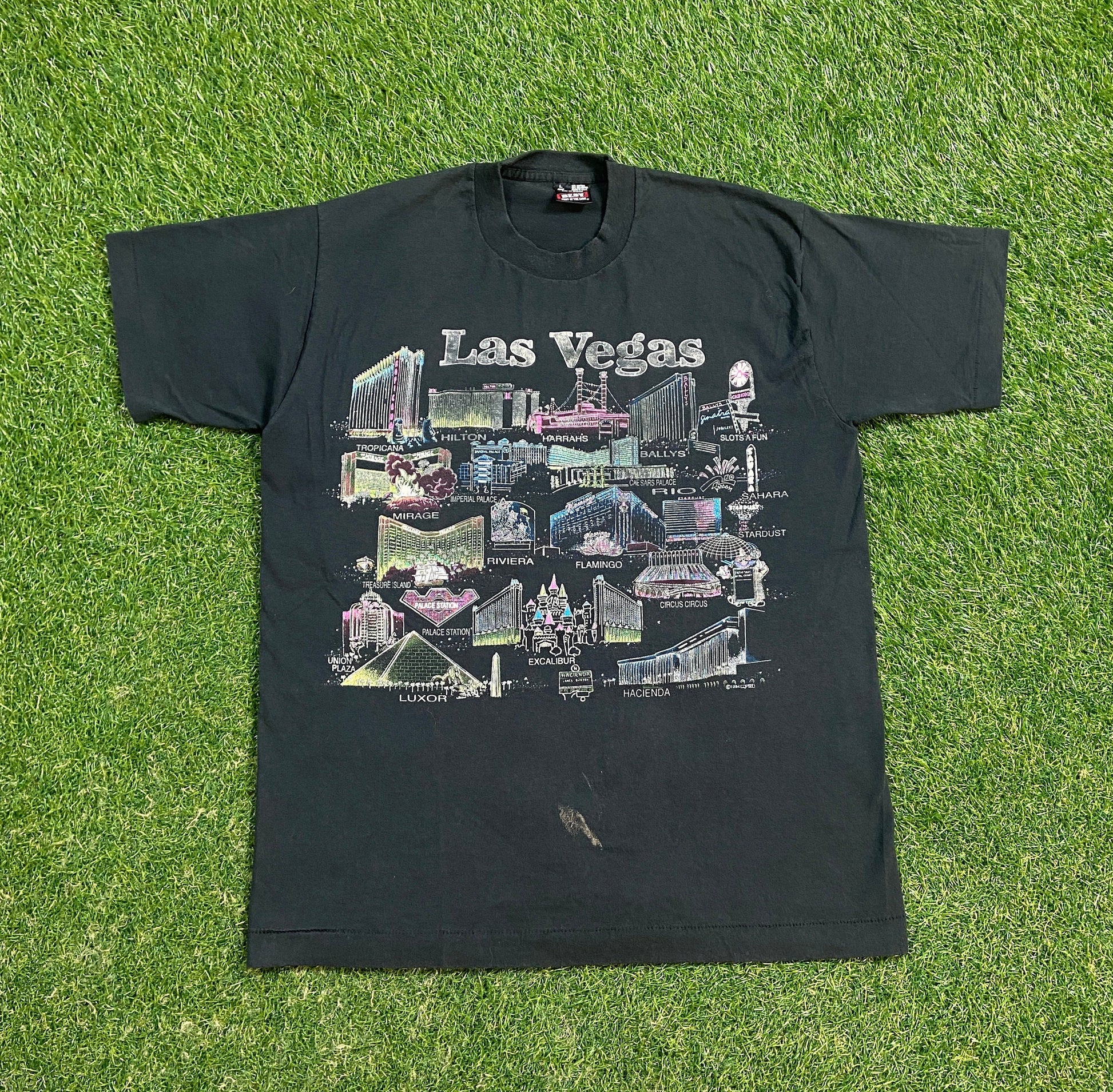 Vintage Las Vegas Tee Fruit Loom Made Usa Size Large Hotel Casino Gambling Nevada 1990s 90s (1)