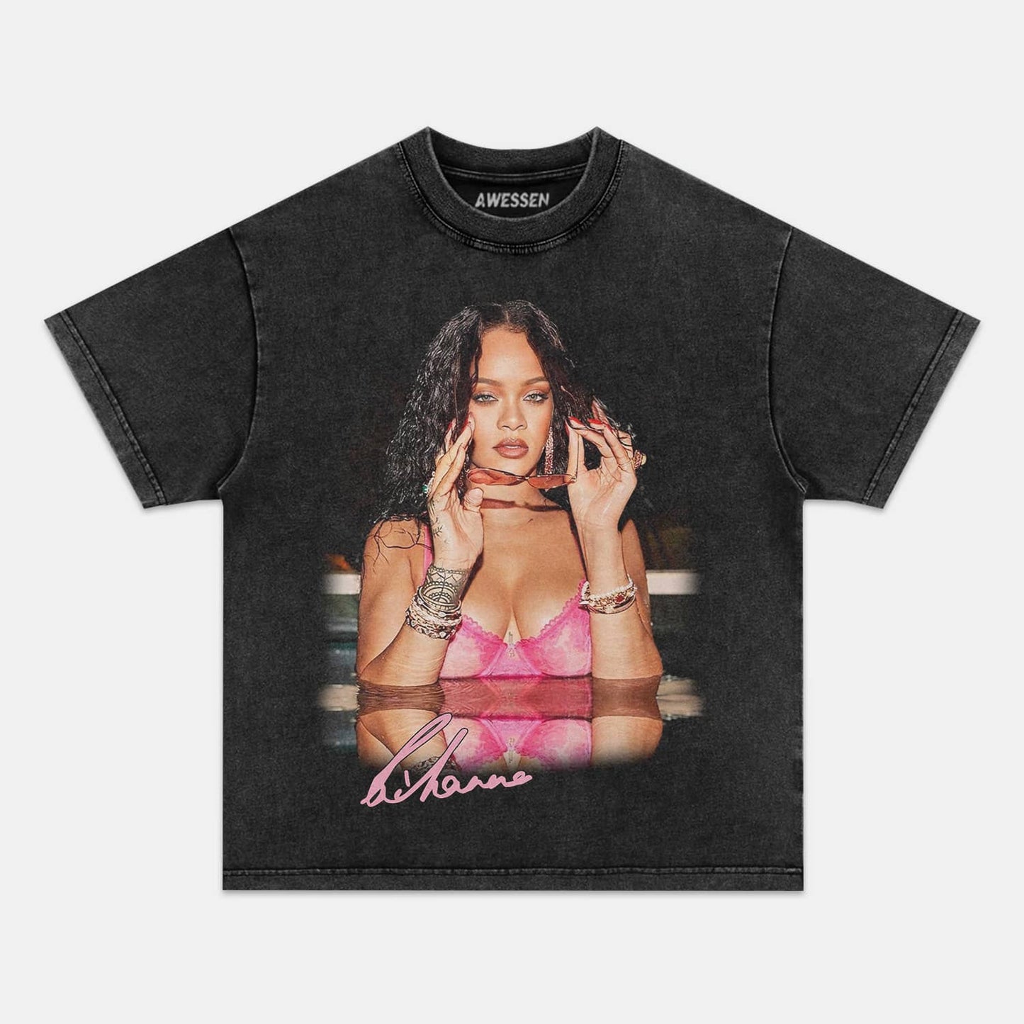 RIHANNA TEE Style011